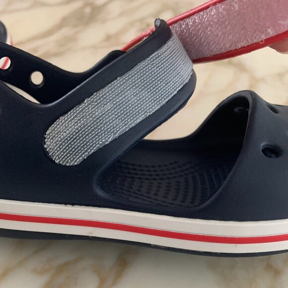 Crocs unisex-child Crocband Cruiser Sandals (Toddler/Little Kid) - Picture 6 of 8